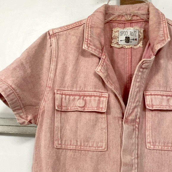 Spool 72 distressed pink denim jean jumpsuit overalls size small Petite - Picture 2 of 12